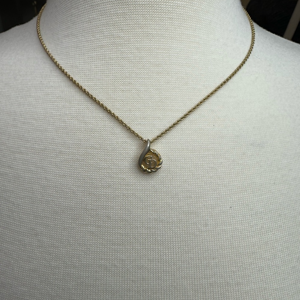 Christian Dior CD-Logo Design Pendant Necklace Golden - Picture 2 of 4